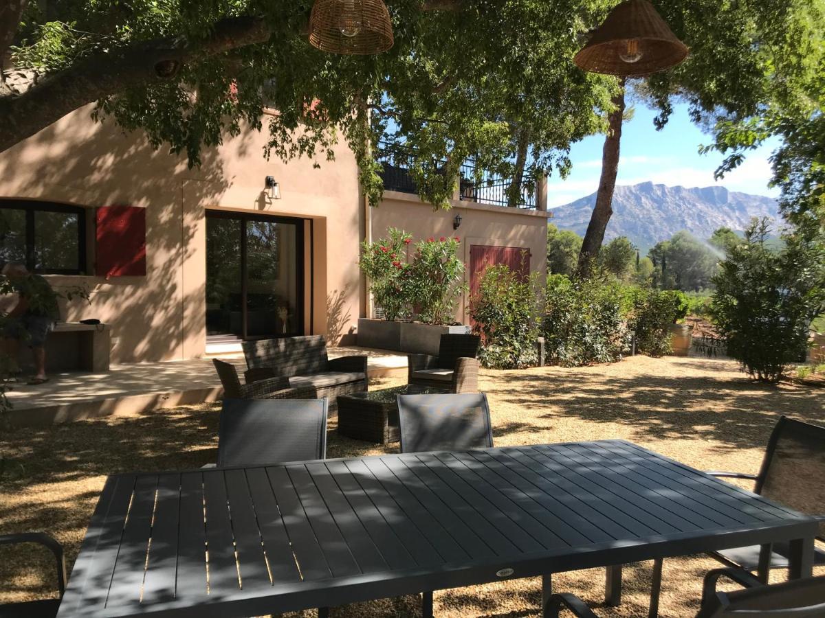 La Bastide - Le Grenache - Le Syrah Au Domaine Chateau Henri Bonnaud Tholonet Exterior foto
